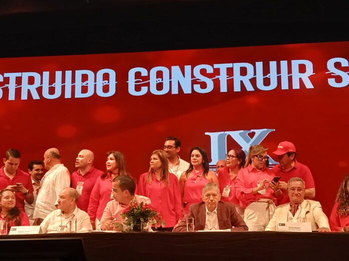 Controversial elección de César Gaviria como líder del Partido Liberal