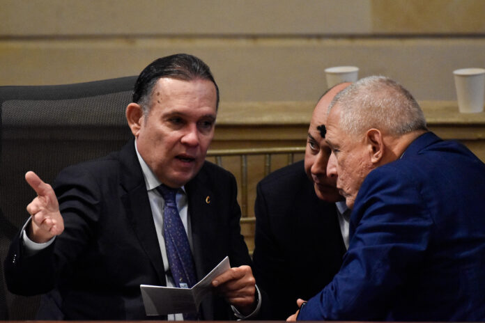Congreso pleno, votación renuncia César Lorduy, magistrado CNE.