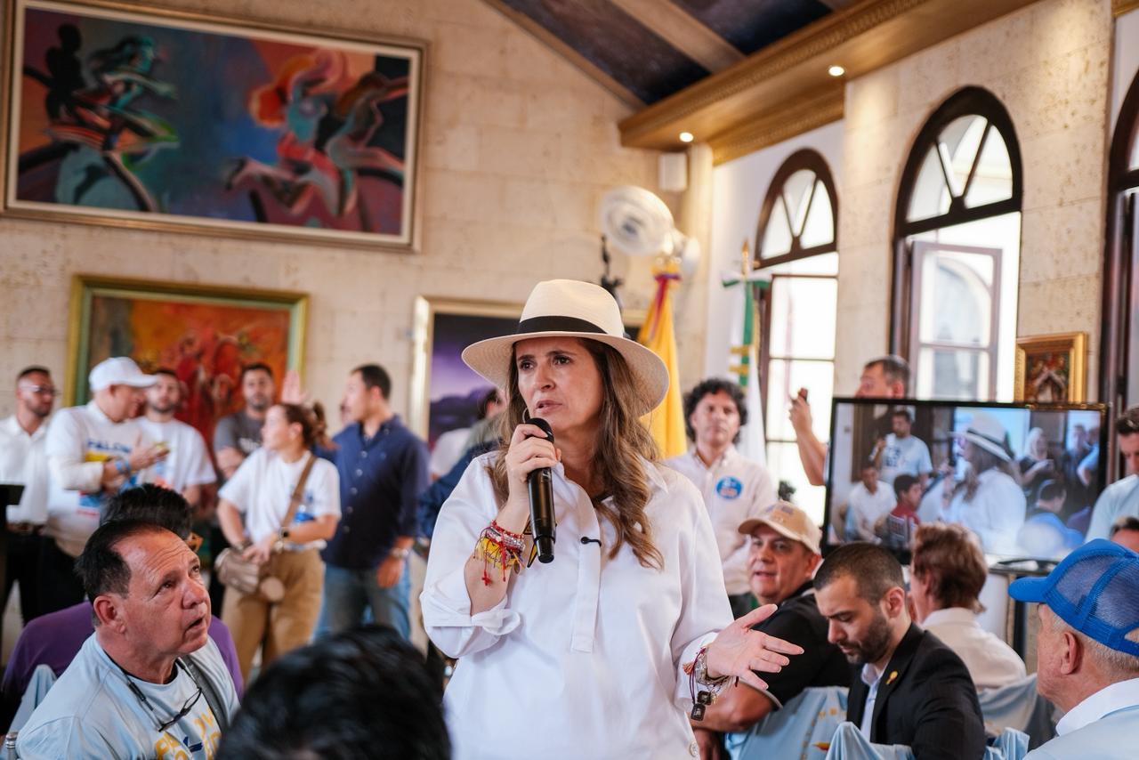 Choque Paloma Valencia