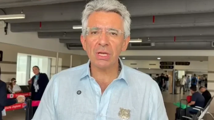 denuncias sobre contratos públicos y Petro